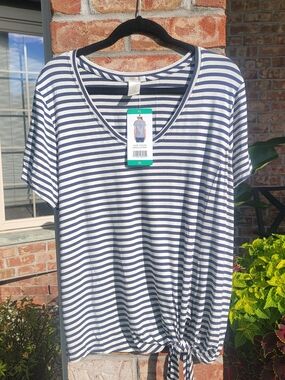 Matty M Navy & White Short Sleeve Striped V-Neck Tie-Hem Soft Top